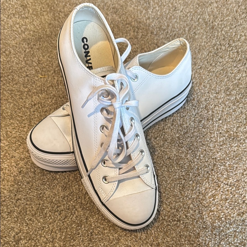 New Converse White leather Sneakers platform low top size 10W/8M